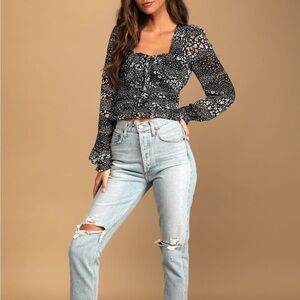 NWT Lulus Lovely Wishes Black Floral Print Long Sleeve Crop Top medium
